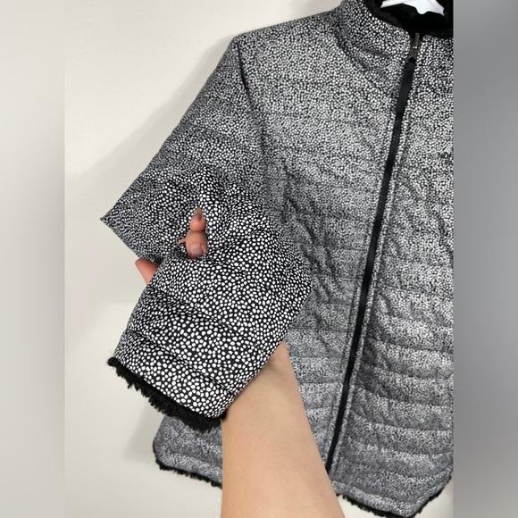 Reversible Mossbud Swirl Dotted Jacket by TheNorthFace Little/Big Girls? Size XL - Picture 4 of 14